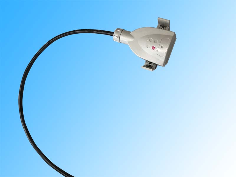 支路連接插頭加工